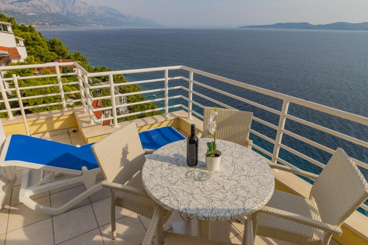 Luxury Apartments Villa Ruzmarina With New Heated Infinity Pool And Lounge Area Marusici  Extérieur photo
