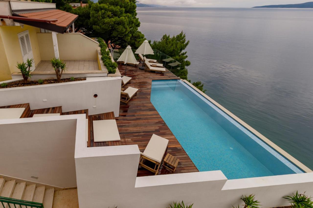 Luxury Apartments Villa Ruzmarina With New Heated Infinity Pool And Lounge Area Marusici  Extérieur photo