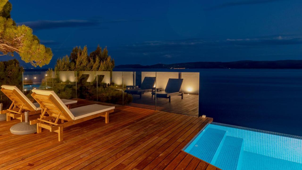 Luxury Apartments Villa Ruzmarina With New Heated Infinity Pool And Lounge Area Marusici  Extérieur photo