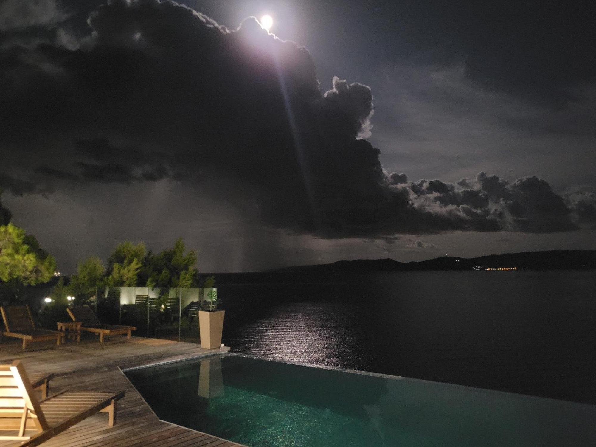 Luxury Apartments Villa Ruzmarina With New Heated Infinity Pool And Lounge Area Marusici  Extérieur photo